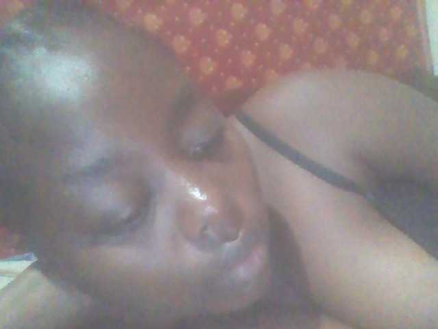 PrettyG live webcam show