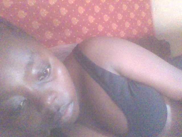PrettyG live webcam show