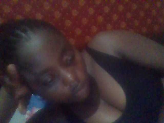 PrettyG live cam on BongaCams