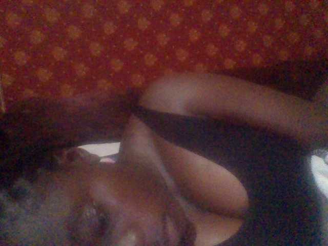 PrettyG live cam on BongaCams