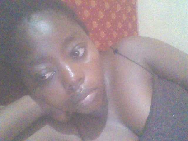 PrettyG's BongaCams show and profile