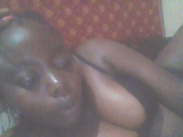 PrettyG live cam on BongaCams