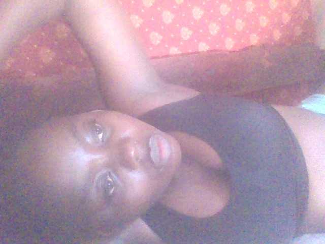 PrettyG live cam on BongaCams