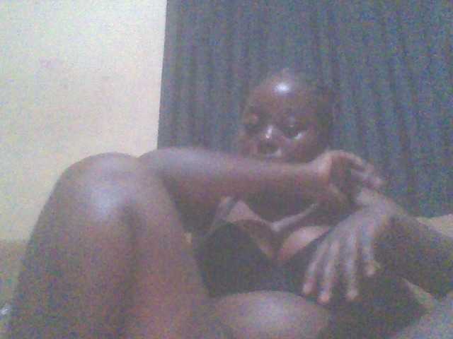 PrettyG live cam on BongaCams