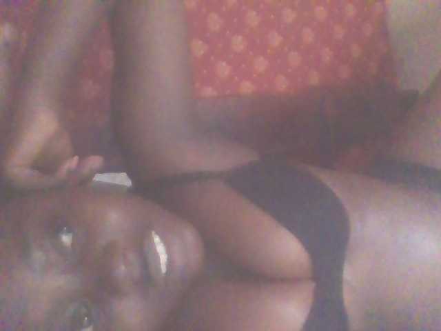PrettyG live cam on BongaCams