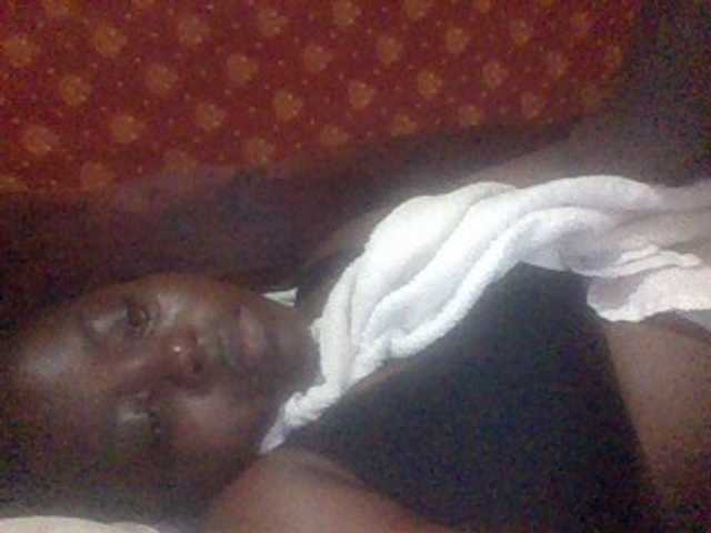 PrettyG live cam on BongaCams