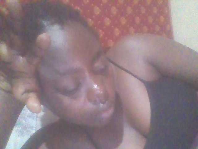 PrettyG live webcam show