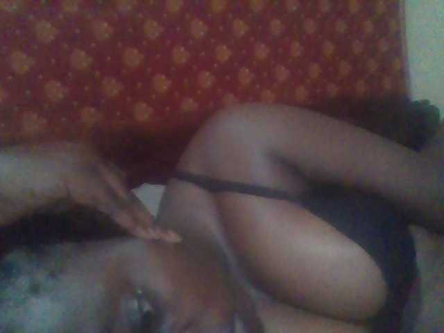 PrettyG live cam preview
