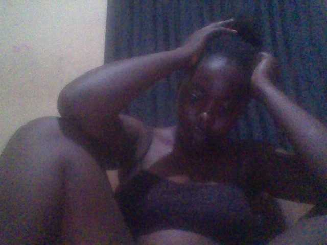 PrettyG live cam on BongaCams
