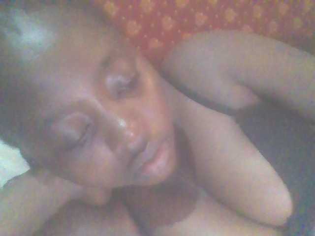 PrettyG live cam on BongaCams