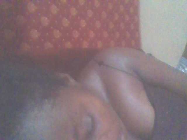 PrettyG's BongaCams show and profile