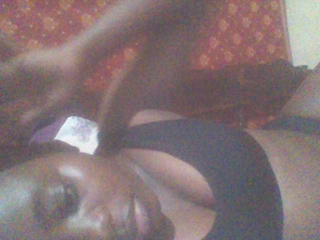 PrettyG live webcam show
