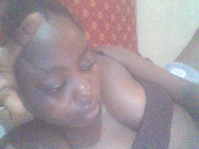 PrettyG's BongaCams show and profile