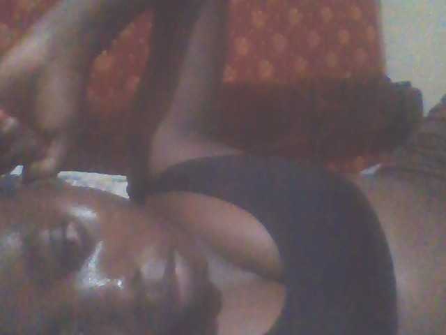PrettyG live webcam show