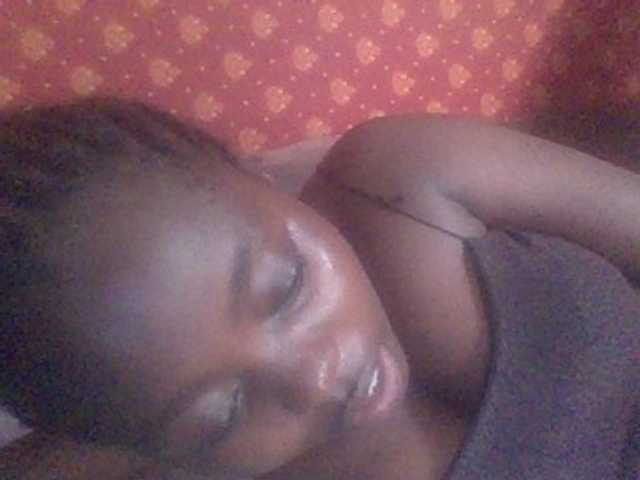 PrettyG live cam on BongaCams