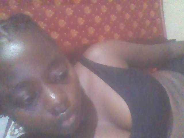 PrettyG live cam on BongaCams