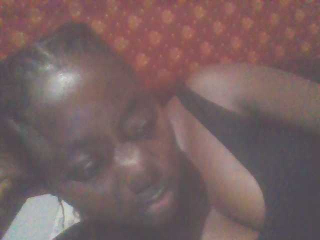 PrettyG live webcam show