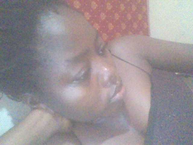 PrettyG's BongaCams show and profile