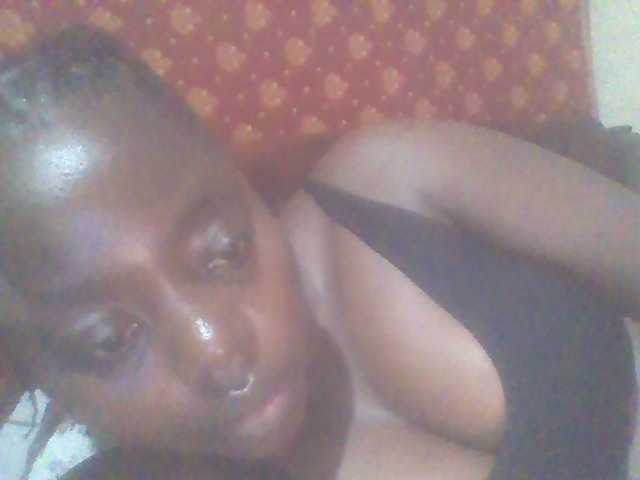 PrettyG live webcam show