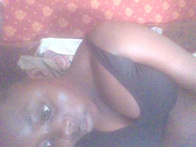 PrettyG live cam on BongaCams
