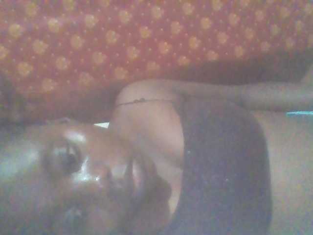 PrettyG live cam on BongaCams