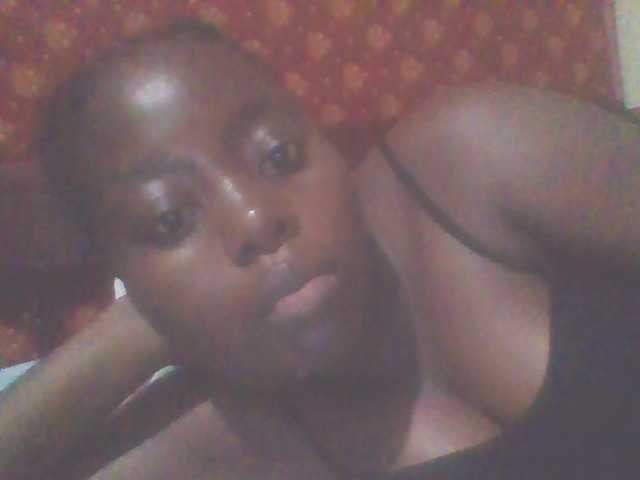 PrettyG live webcam show