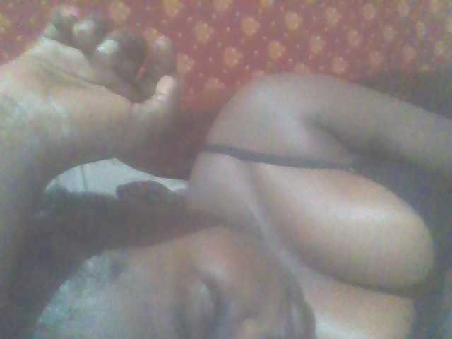 PrettyG live cam on BongaCams