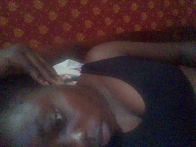 PrettyG live cam on BongaCams