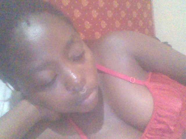 PrettyG's BongaCams show and profile