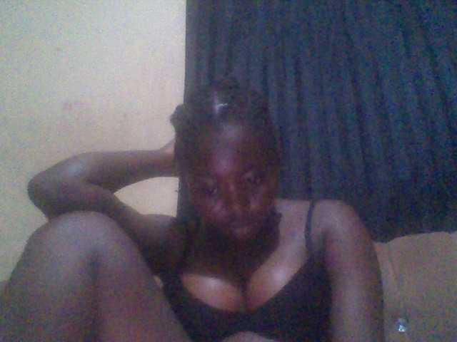 PrettyG live cam preview