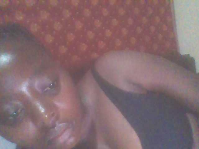 PrettyG live webcam show