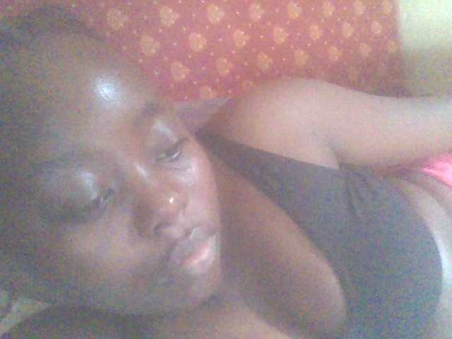 PrettyG live webcam show