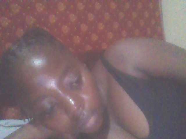 PrettyG live webcam show