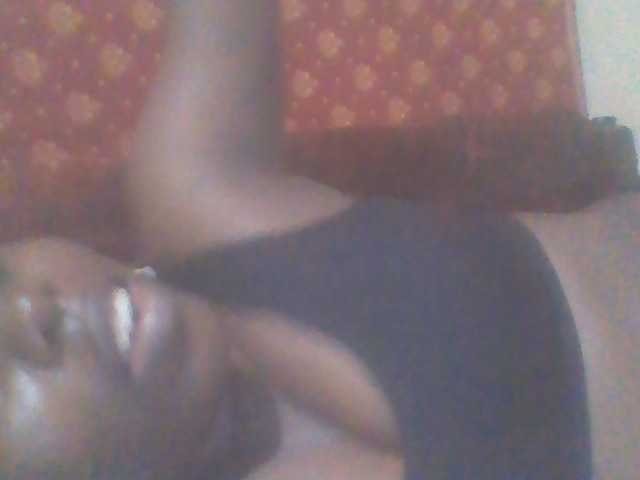 PrettyG live cam on BongaCams