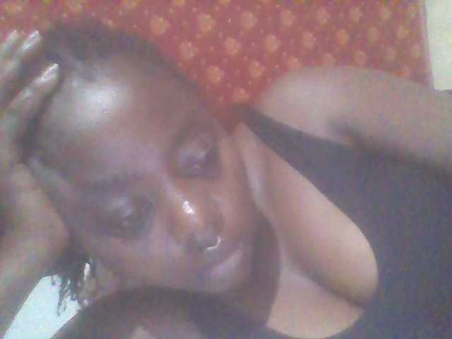 PrettyG live cam on BongaCams