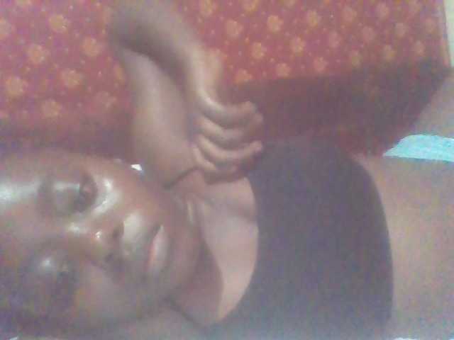 PrettyG live cam on BongaCams