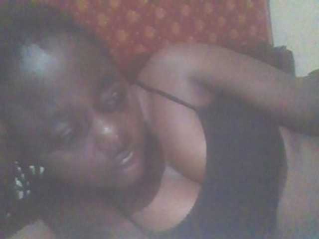 PrettyG live webcam show