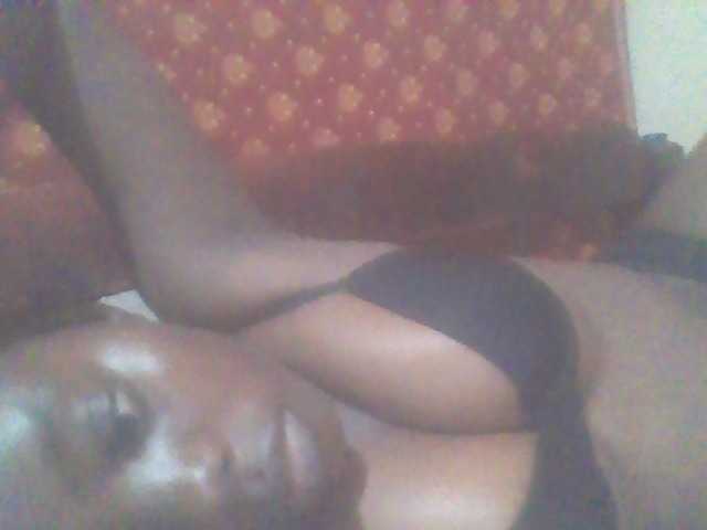 PrettyG live cam on BongaCams