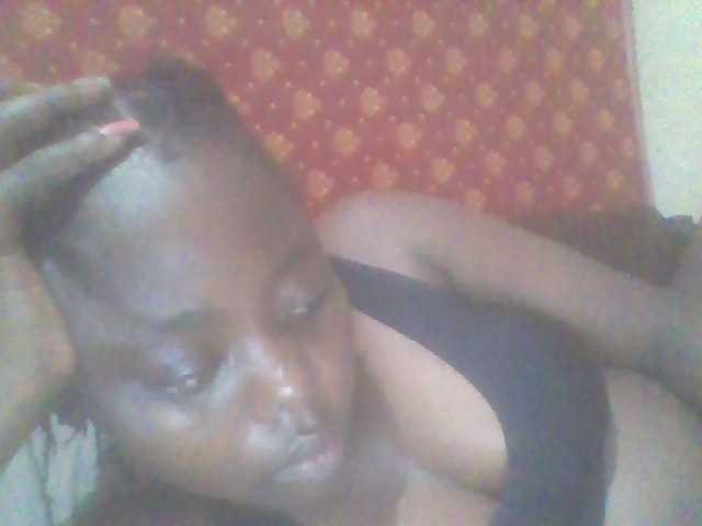 PrettyG live cam on BongaCams