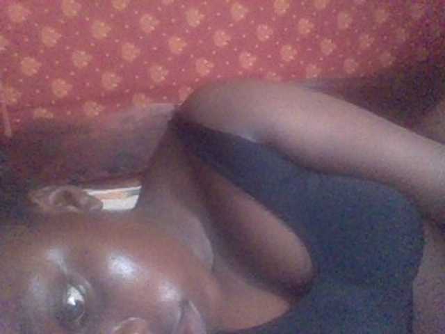 PrettyG live cam on BongaCams