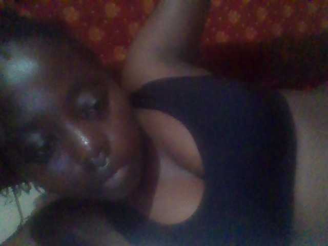 PrettyG live cam on BongaCams