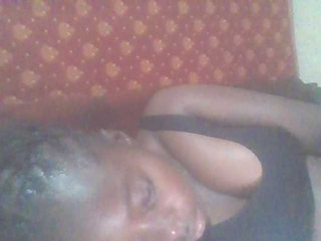 PrettyG live webcam show