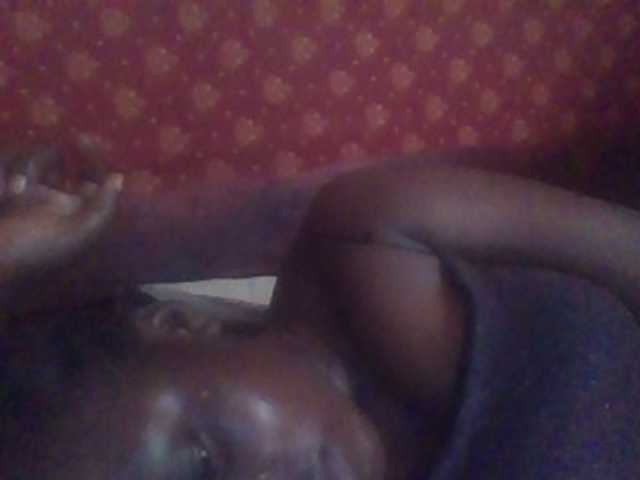 PrettyG live cam preview