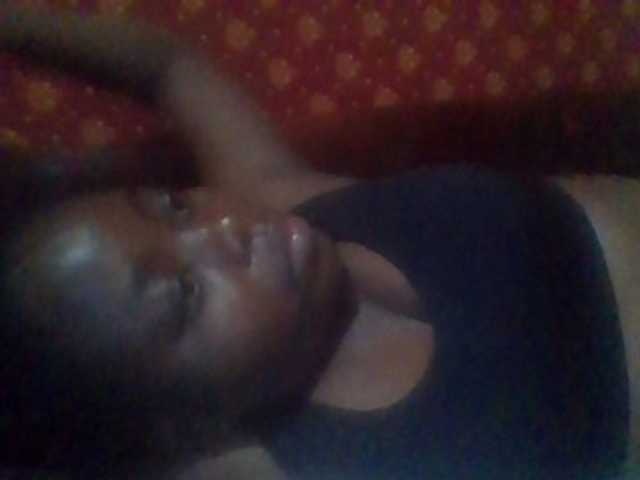 PrettyG live cam on BongaCams