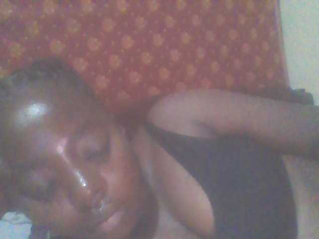 PrettyG live webcam show