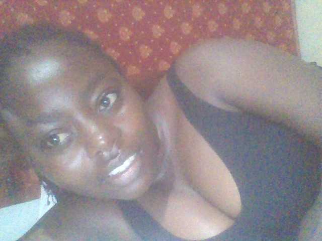 PrettyG live cam on BongaCams
