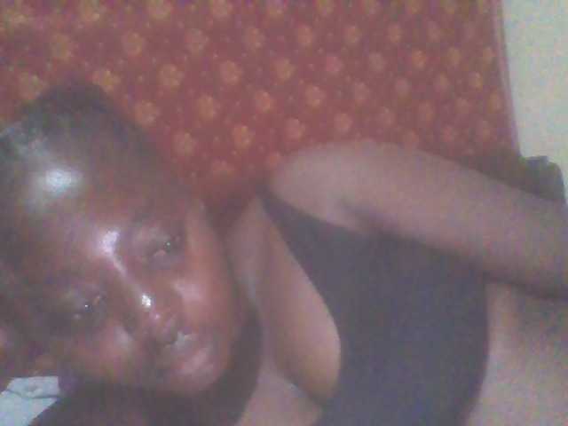 PrettyG live webcam show