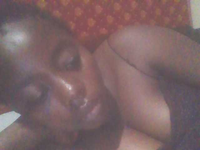 PrettyG live cam on BongaCams