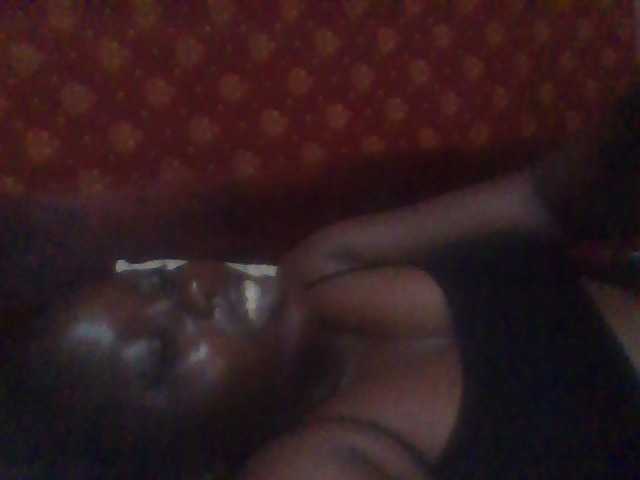 PrettyG live cam on BongaCams