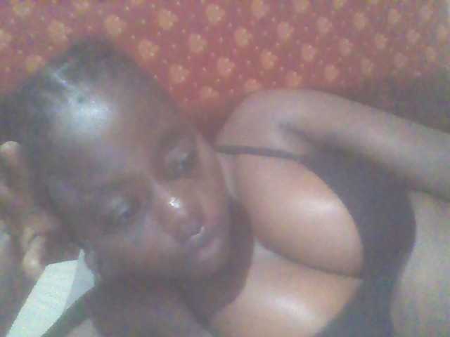 PrettyG live cam on BongaCams